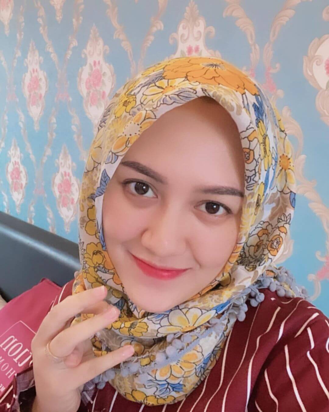 Kuchai Lama escort girl